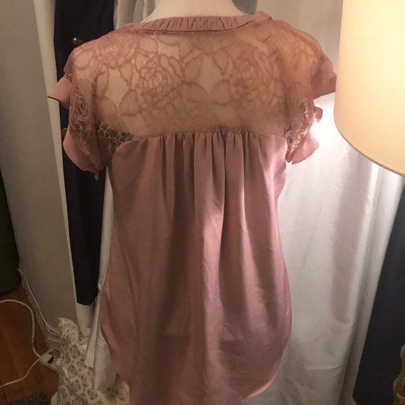Elle Blush Lace Short Sleeve Silky Shirt - Picture 6 of 8